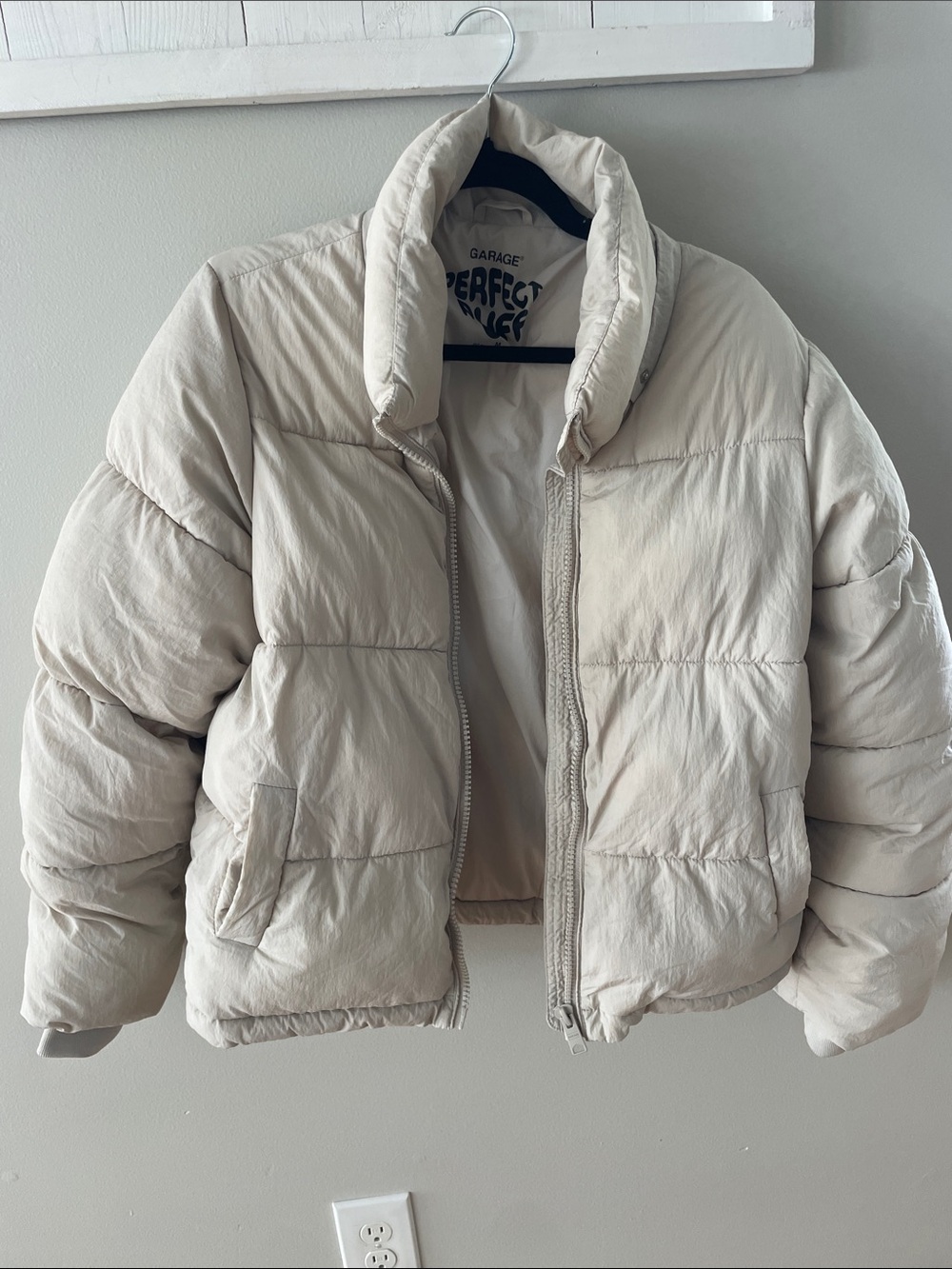 Garage Off-White Perfect Puff Cropped Puffer Jacket M